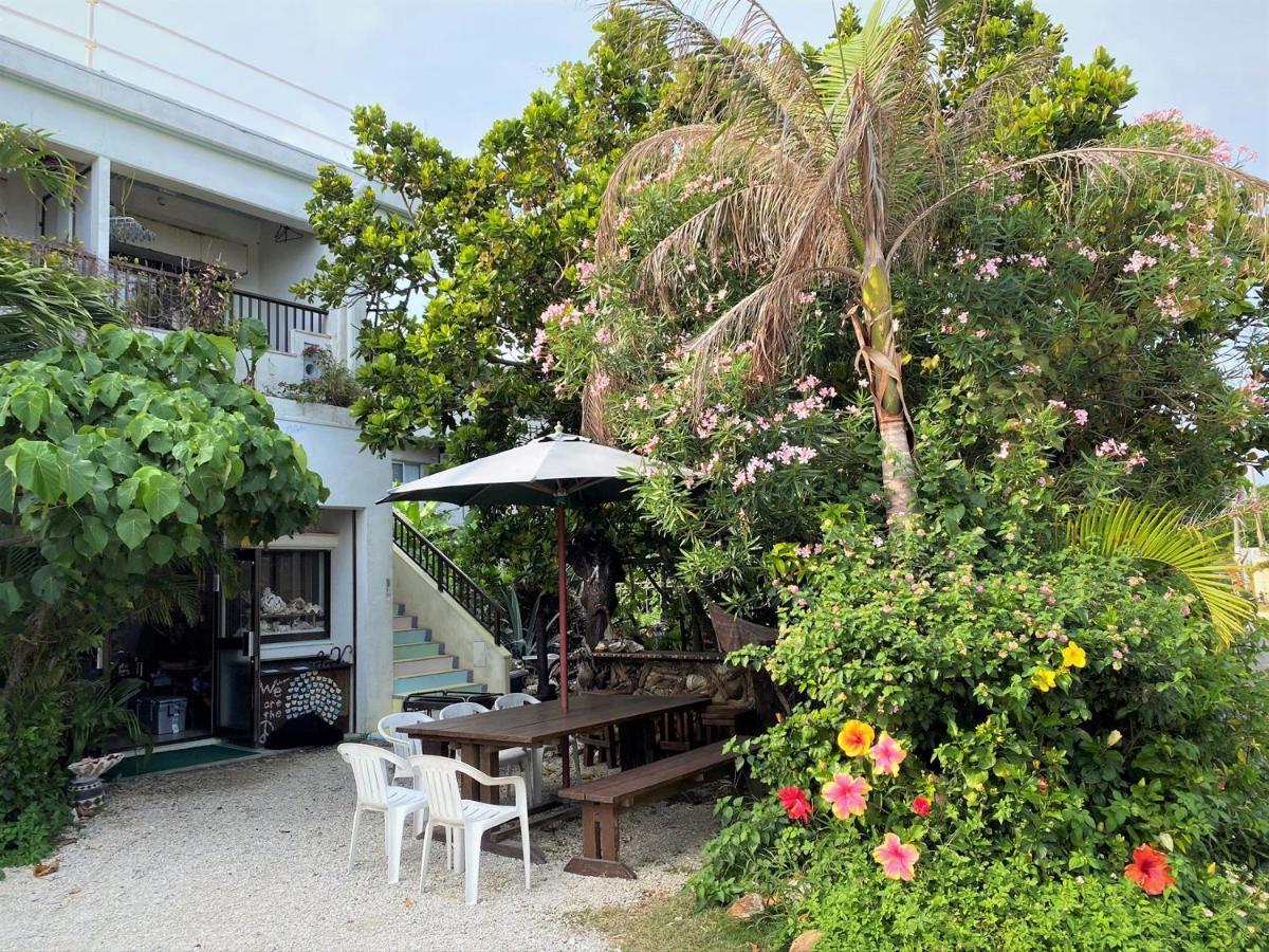 Hotel Shiraho Friends House Ishigaki  Exterior foto