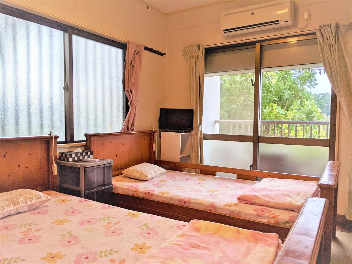 Hotel Shiraho Friends House Ishigaki  Exterior foto