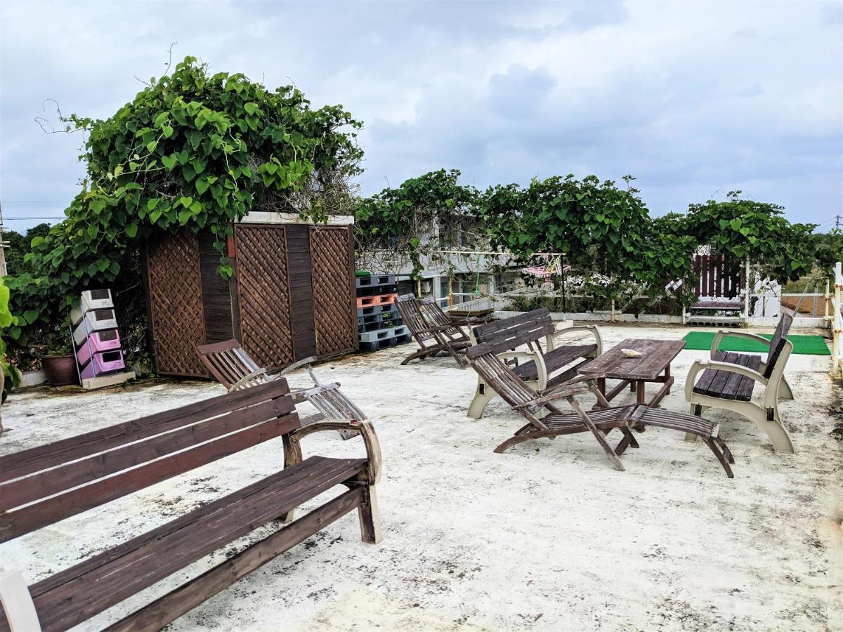 Hotel Shiraho Friends House Ishigaki  Exterior foto