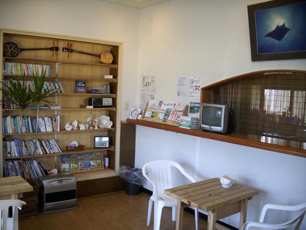 Hotel Shiraho Friends House Ishigaki  Exterior foto